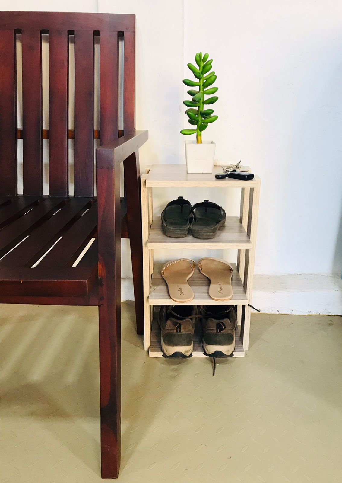 Shoe Rack Model 1012