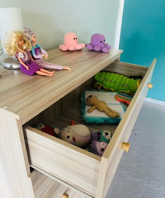 Novo Chest of Drawers